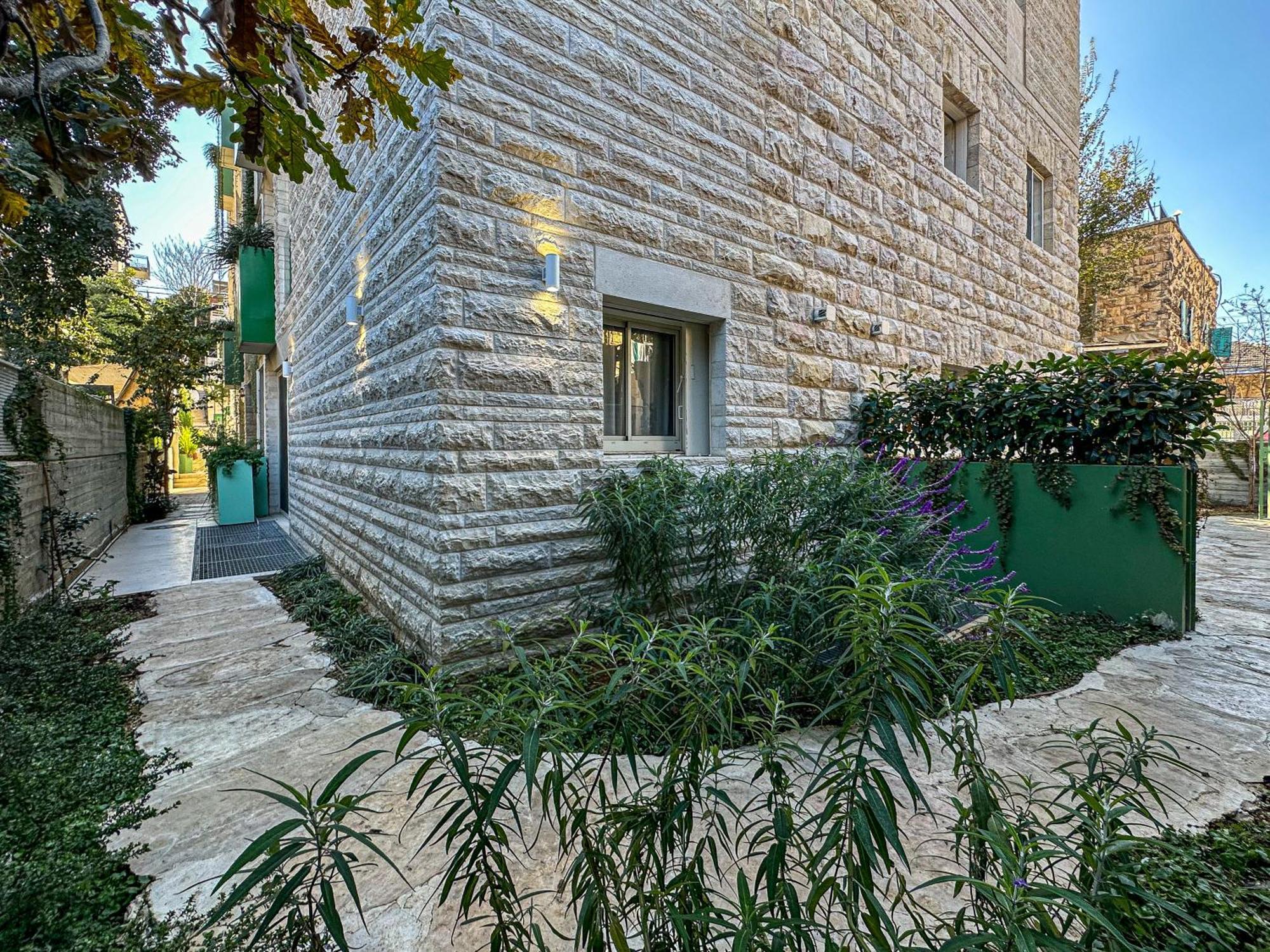 The J - Luxury Apartments By Localz Jerusalém Exterior foto