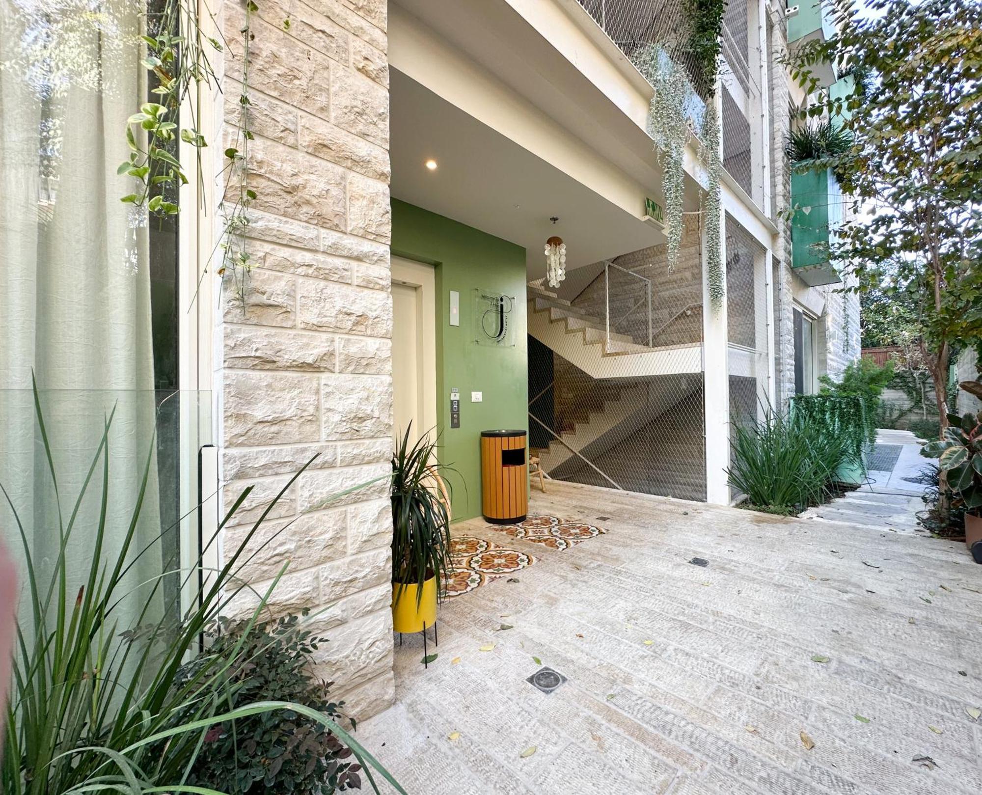 The J - Luxury Apartments By Localz Jerusalém Exterior foto